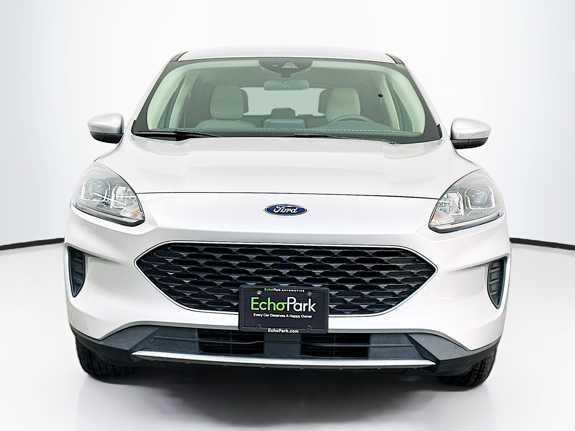 Used 2020 Ford Escape SE image 2