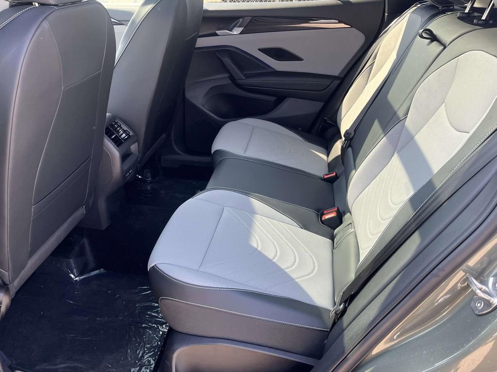 New 2026 Volkswagen Tiguan SE R-Line AWD/4WD image 9