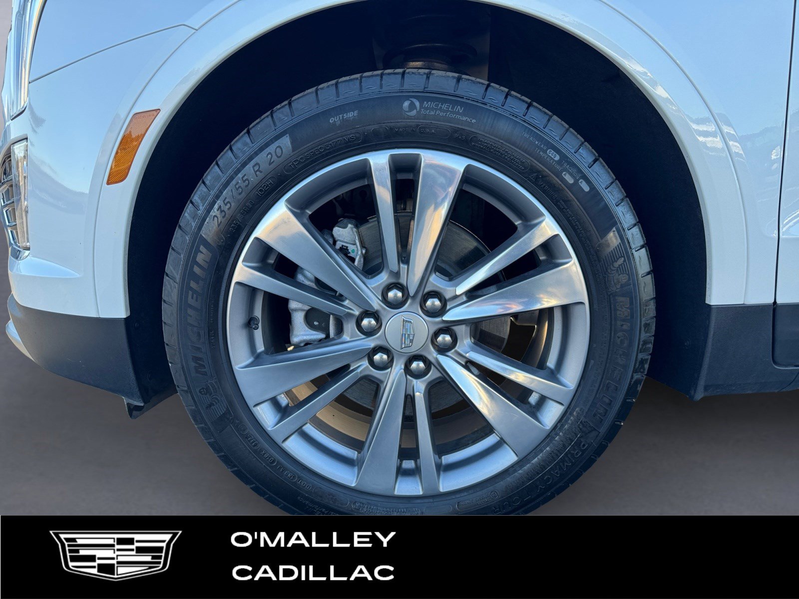 Certified 2025 Cadillac XT5 Premium Luxury image 9