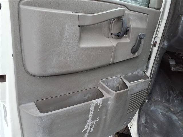 Used 2016 Chevrolet Express 3500 RWD image 10