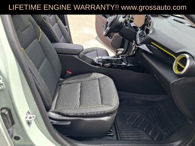 Used 2025 Chevrolet Trax ACTIV w/ Sunroof Package FWD image 31