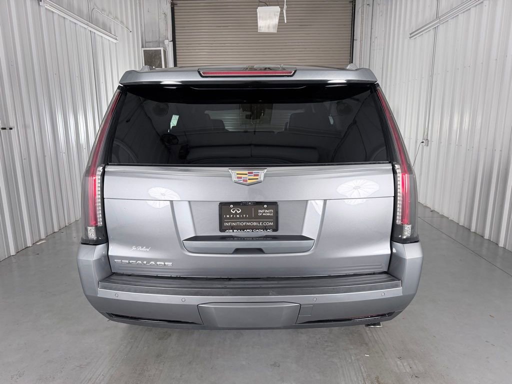 Used 2020 Cadillac Escalade Luxury w/ LPO, Radiant Package AWD/4WD image 6