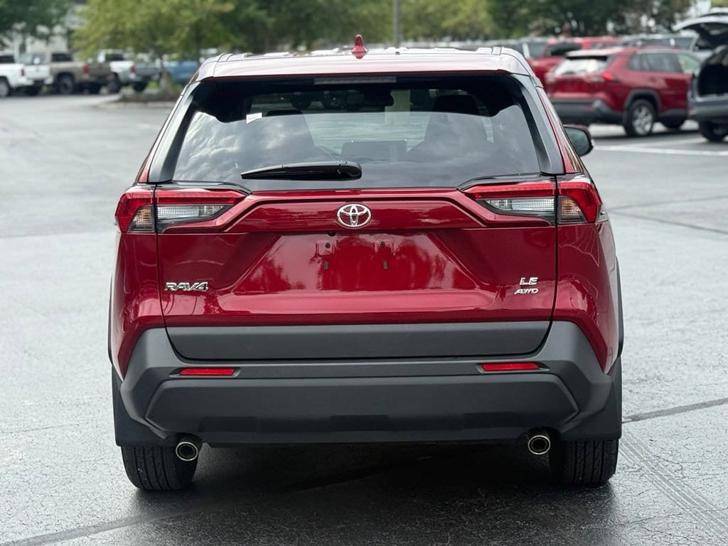 Certified 2025 Toyota RAV4 LE AWD/4WD image 6