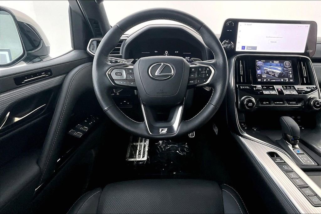 Used 2025 Lexus LX 700h F Sport image 8