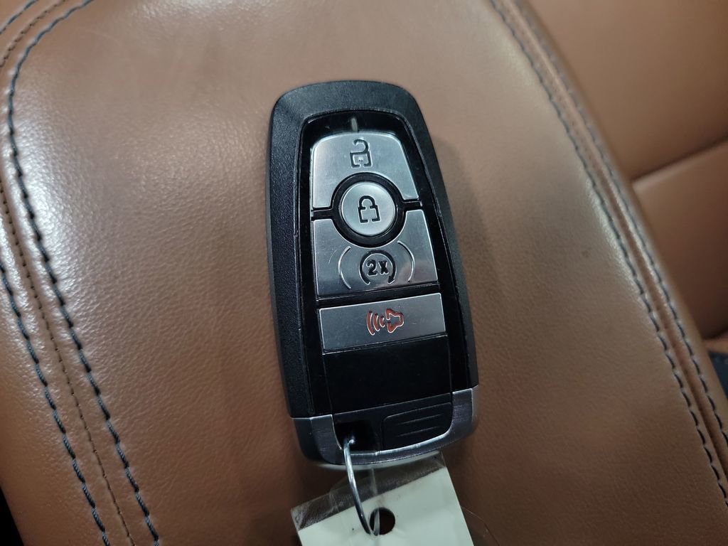 Used 2022 Ford Maverick Lariat w/ Lariat Luxury Package image 19