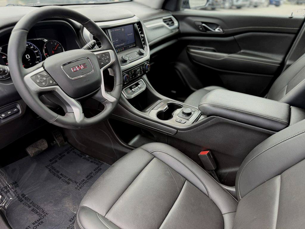 Used 2023 GMC Acadia SLT w/ Technology Package FWD image 10