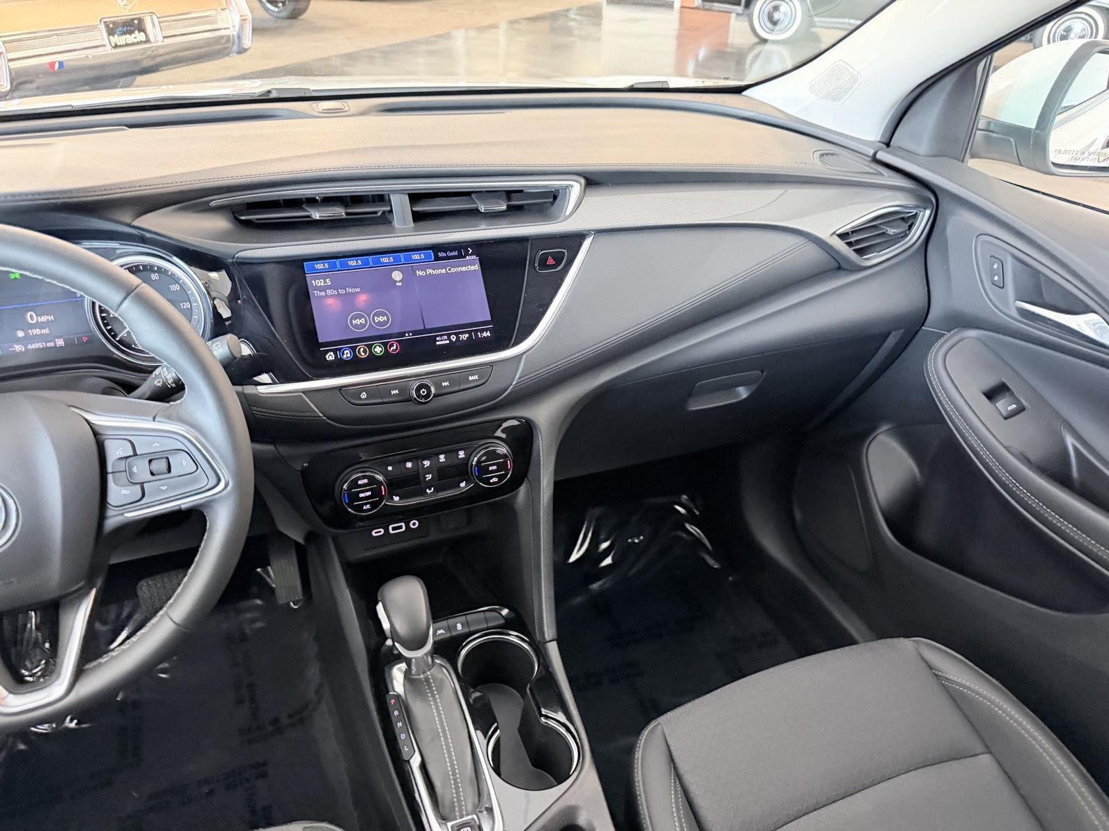 Used 2021 Buick Encore GX Select w/ Sport Touring Package AWD/4WD image 39
