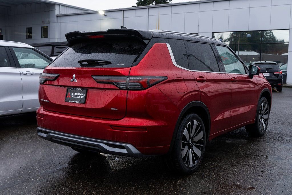 New 2026 Mitsubishi Outlander SEL image 6