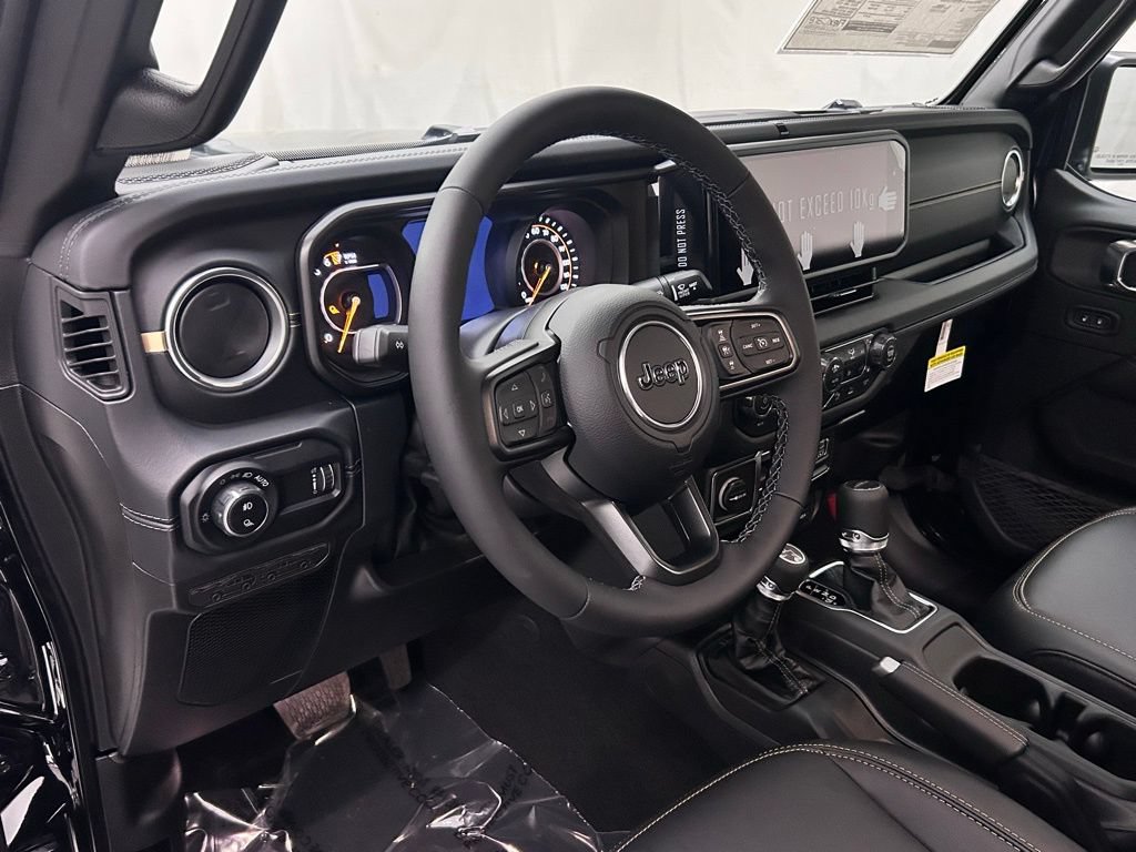 New 2026 Jeep Gladiator Sport AWD/4WD image 11