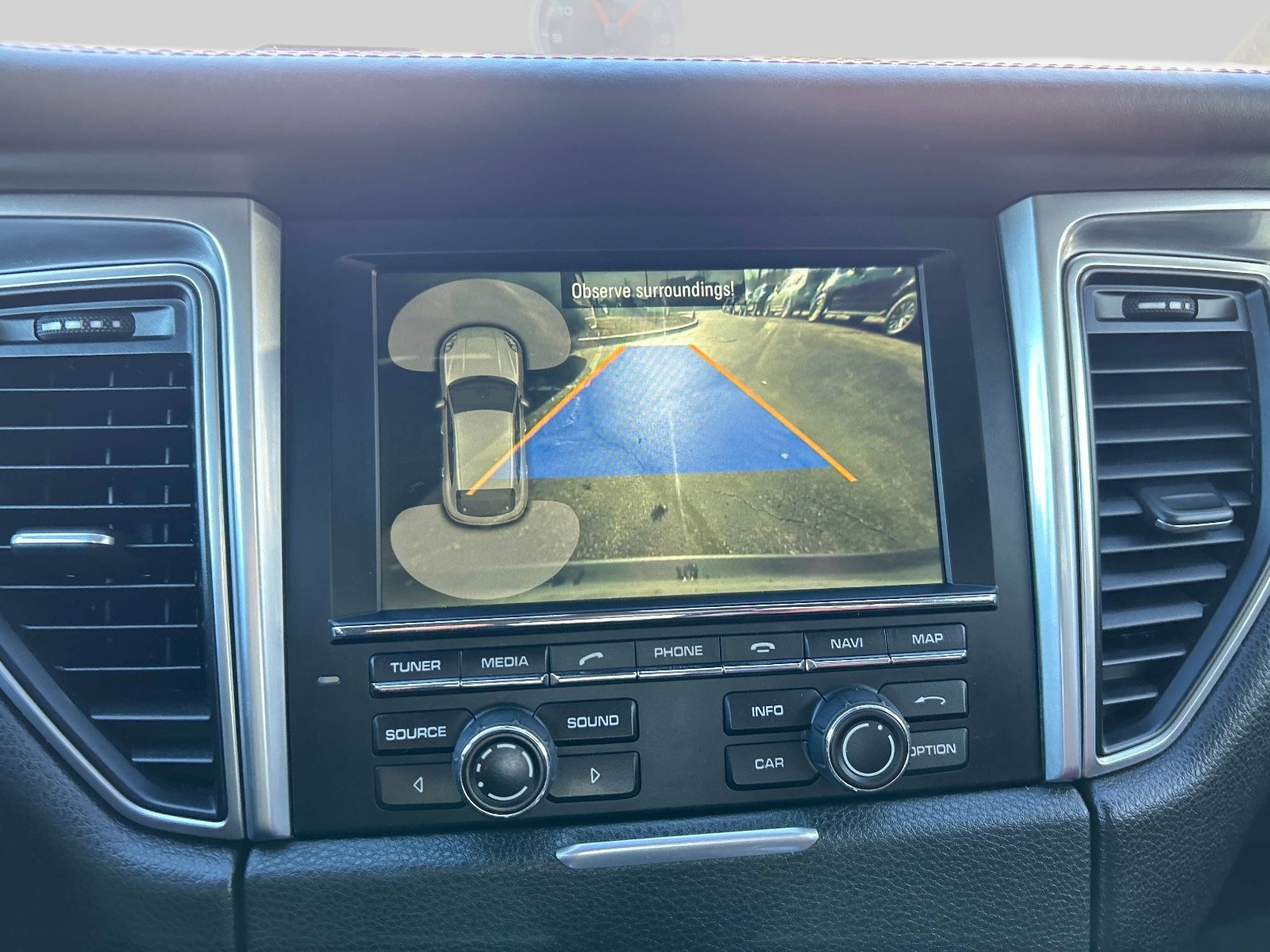 Used 2015 Porsche Macan S image 30