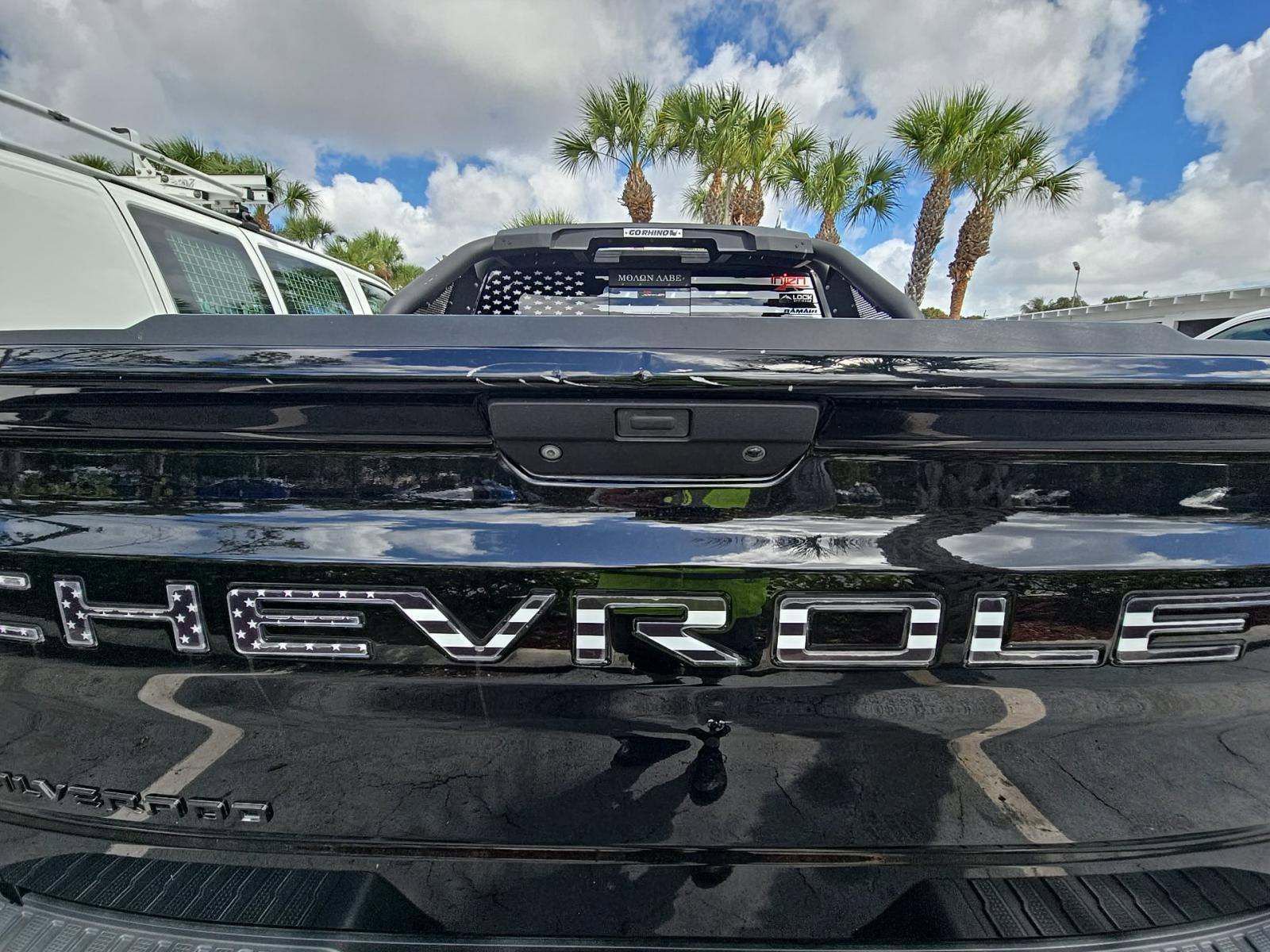 Used 2020 Chevrolet Silverado 1500 LT Trail Boss w/ Midnight Edition image 14