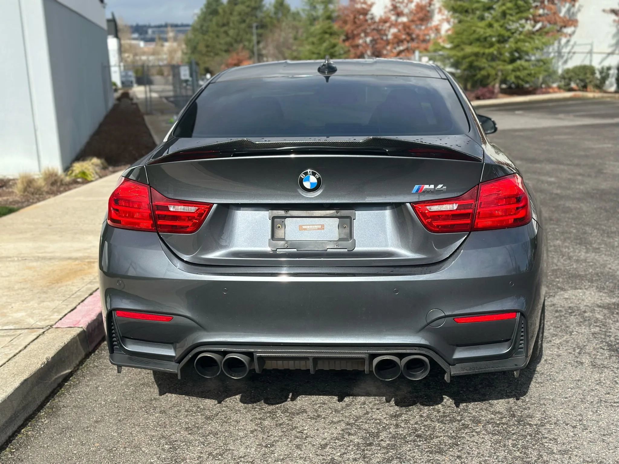 Used 2015 BMW M4 Coupe RWD image 4