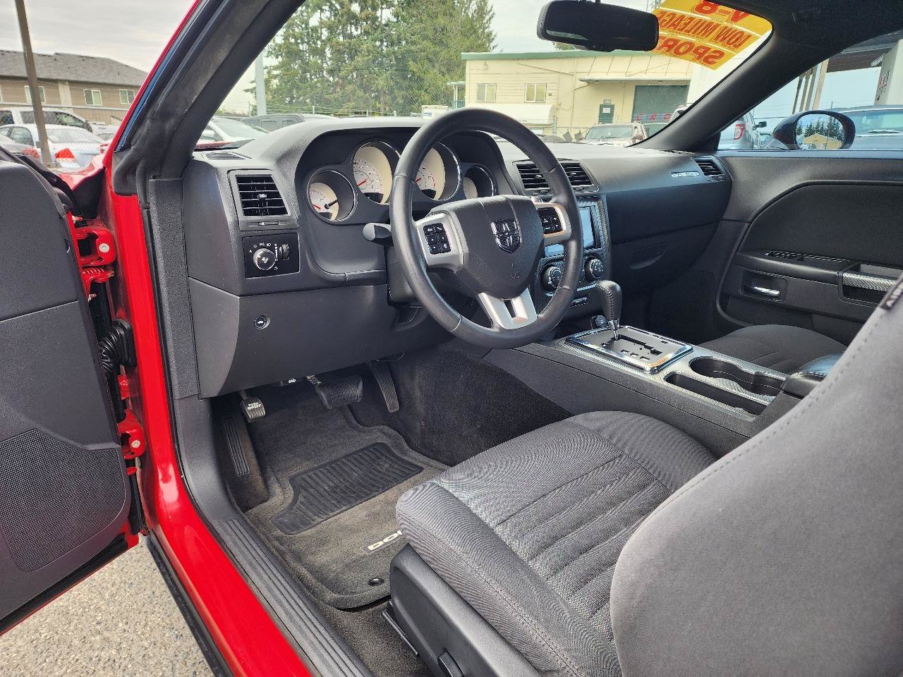 Used 2012 Dodge Challenger R/T RWD image 13