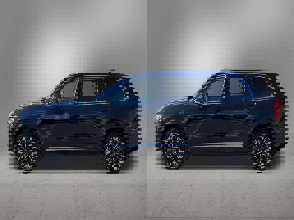 Certified 2026 Volvo XC90 B6 Plus w/ Protection Package Premier image 3