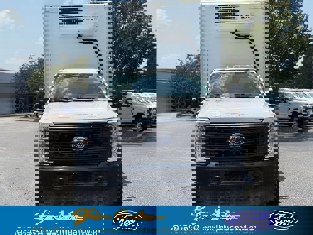 New 2025 Ford F550 2WD Regular Cab Super Duty image 13