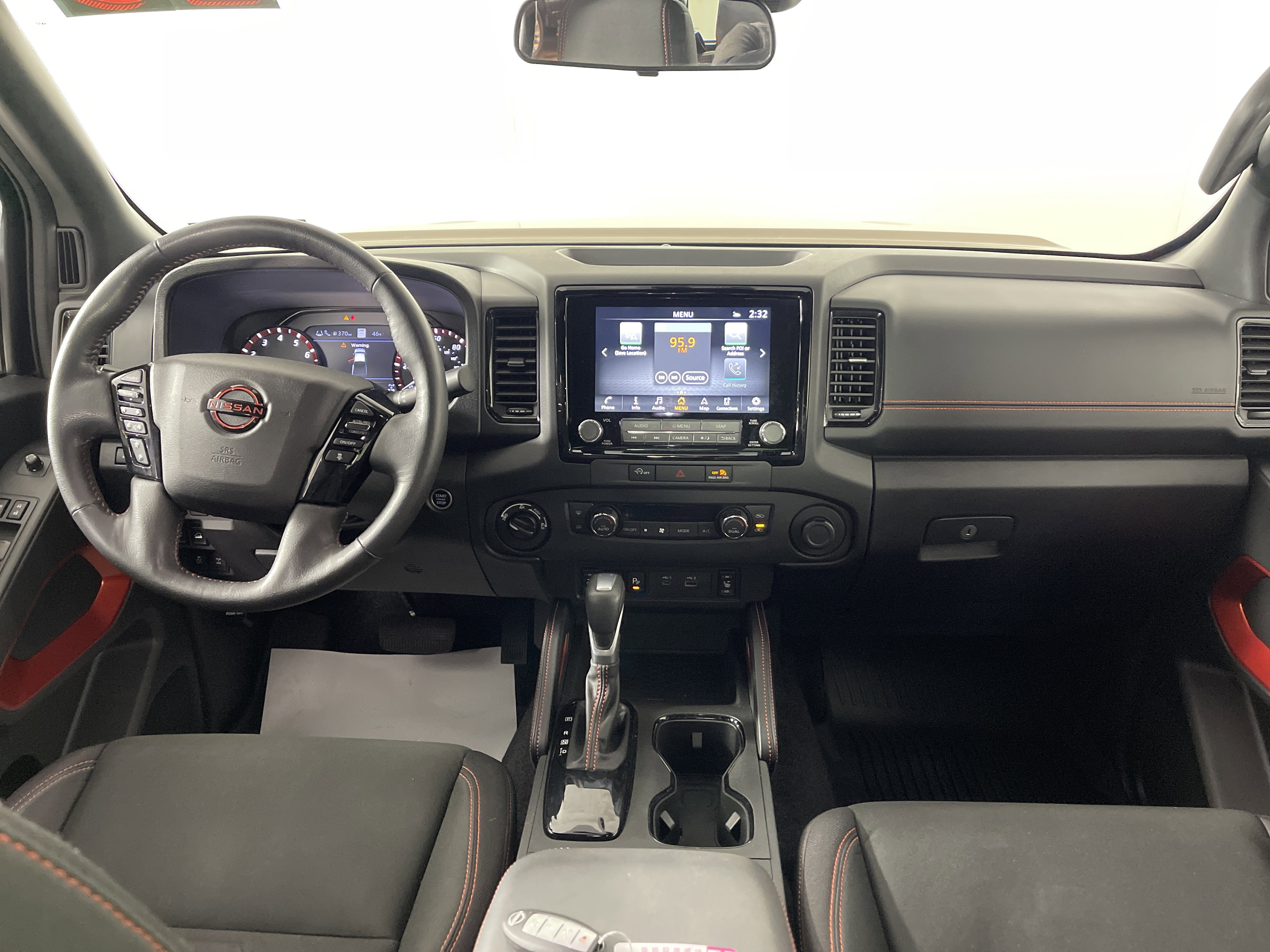 Used 2023 Nissan Frontier PRO-4X w/ Pro Convenience Package image 16