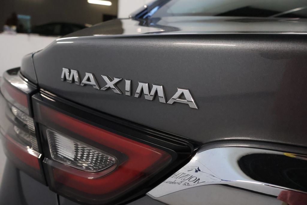 Used 2023 Nissan Maxima SV w/ Floor Mat Group FWD image 10