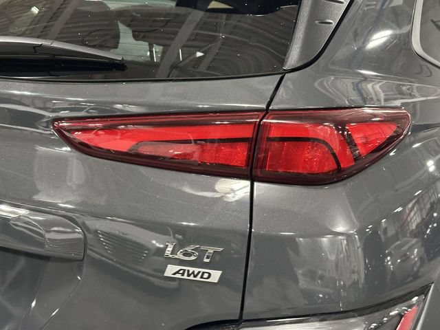 Used 2023 Hyundai Kona Limited AWD/4WD image 13