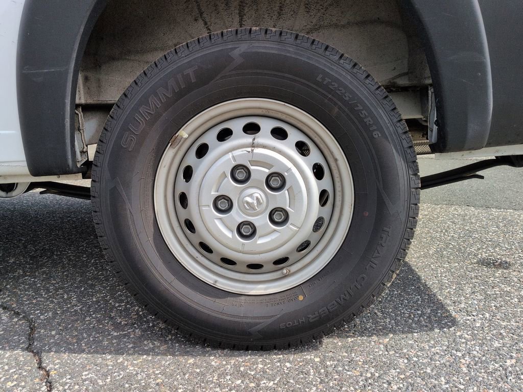 Used 2025 RAM ProMaster 2500 w/ Convenience Group image 24