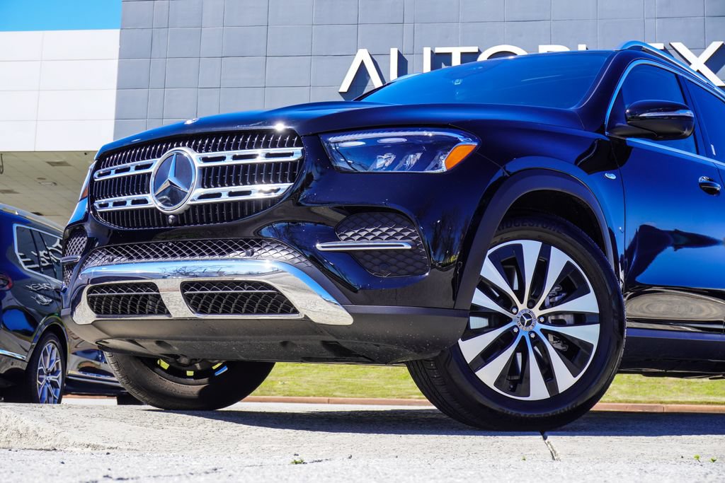 Used 2025 Mercedes-Benz GLE 450e 4MATIC image 2