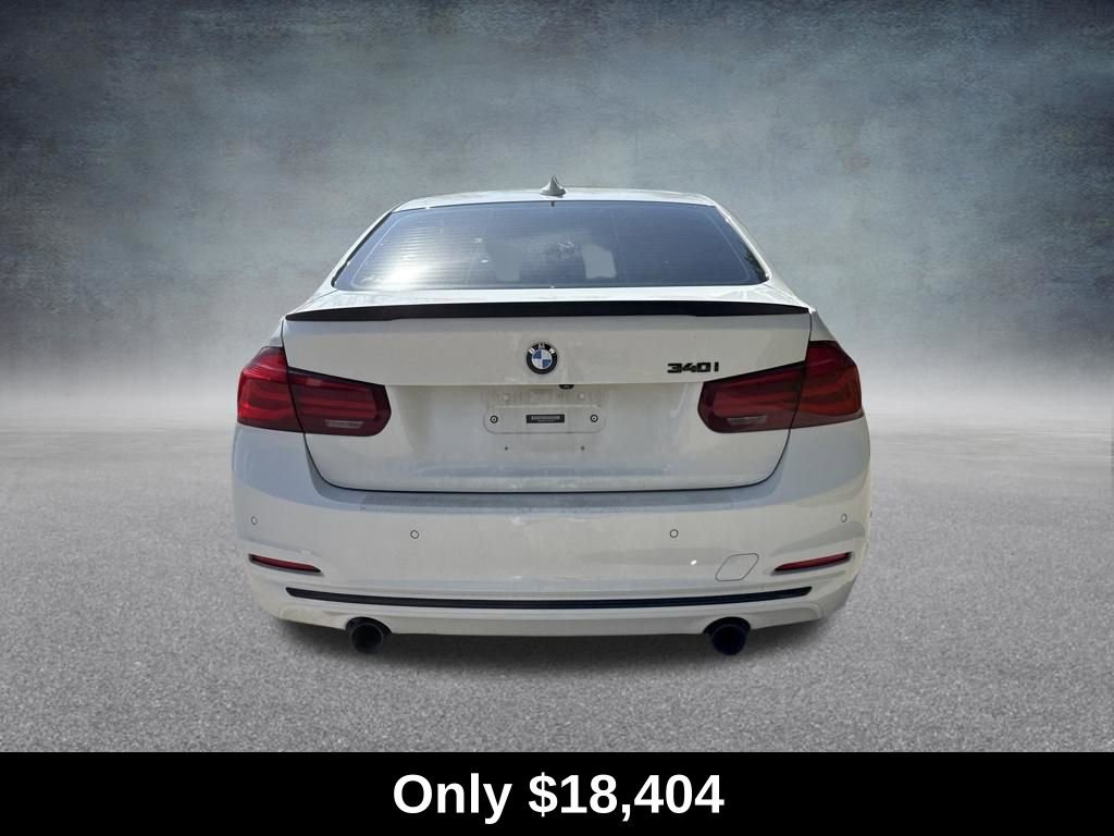 Used 2018 BMW 340i Sedan w/ Premium Package image 4