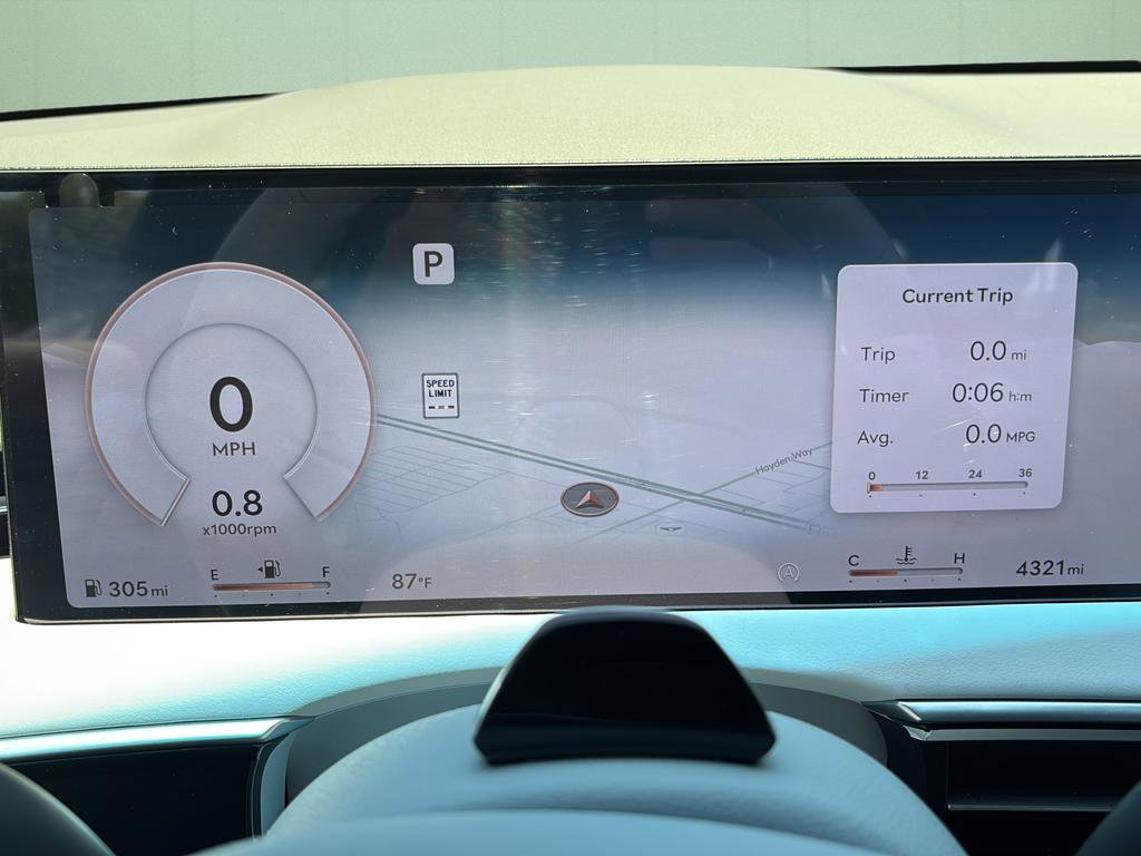 Certified 2026 Genesis GV70 2.5T Advanced AWD/4WD image 24