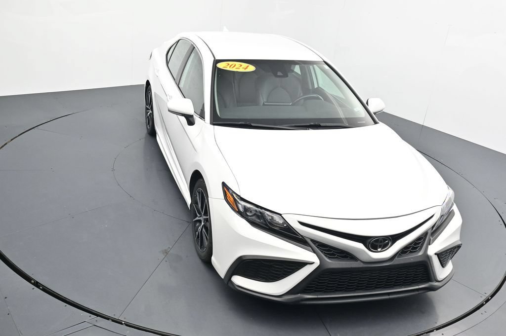 Used 2024 Toyota Camry SE FWD image 21