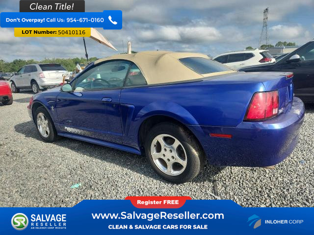 Used 2003 Ford Mustang Convertible RWD image 3