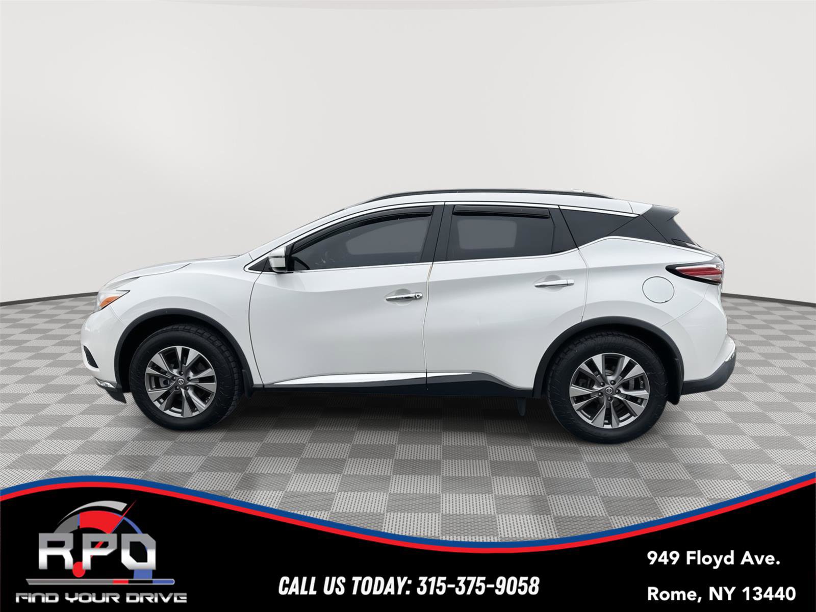 Used 2017 Nissan Murano SV image 2