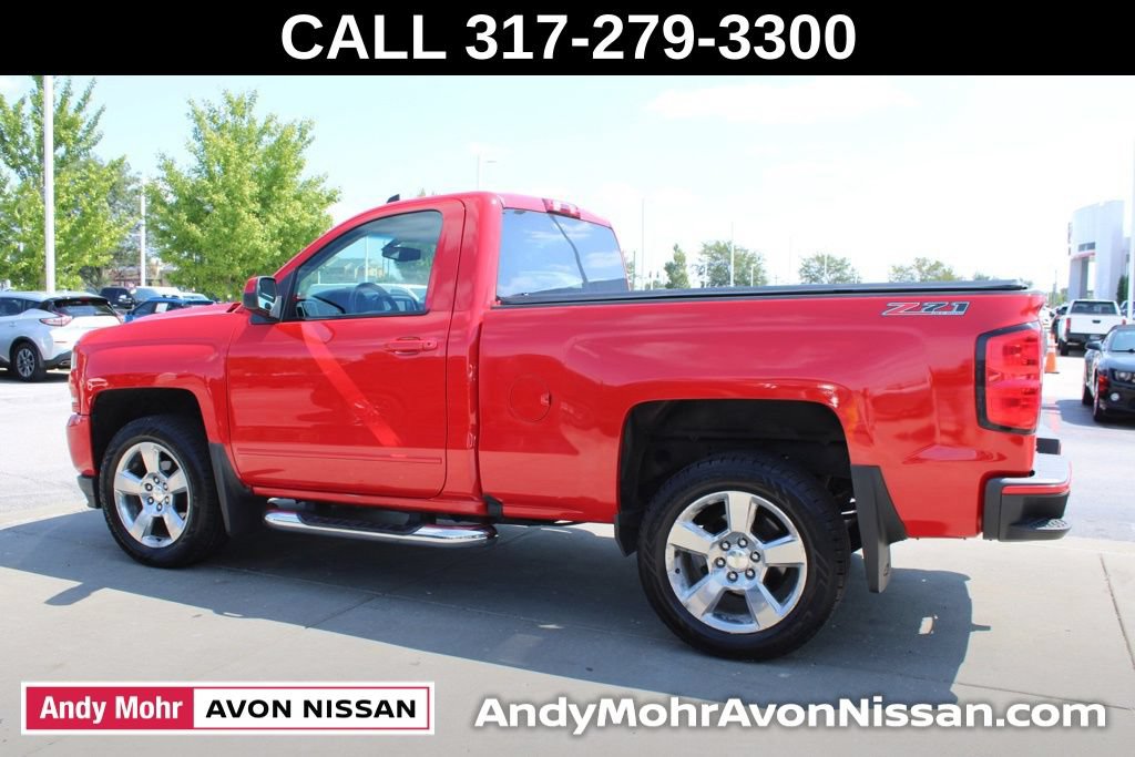 Used 2018 Chevrolet Silverado 1500 LT w/ LT Convenience Package AWD/4WD image 4