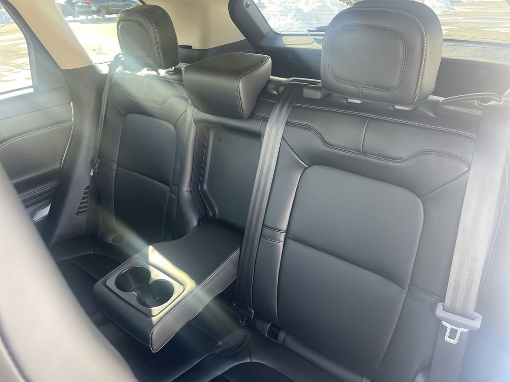 Used 2023 Lincoln Corsair AWD image 26