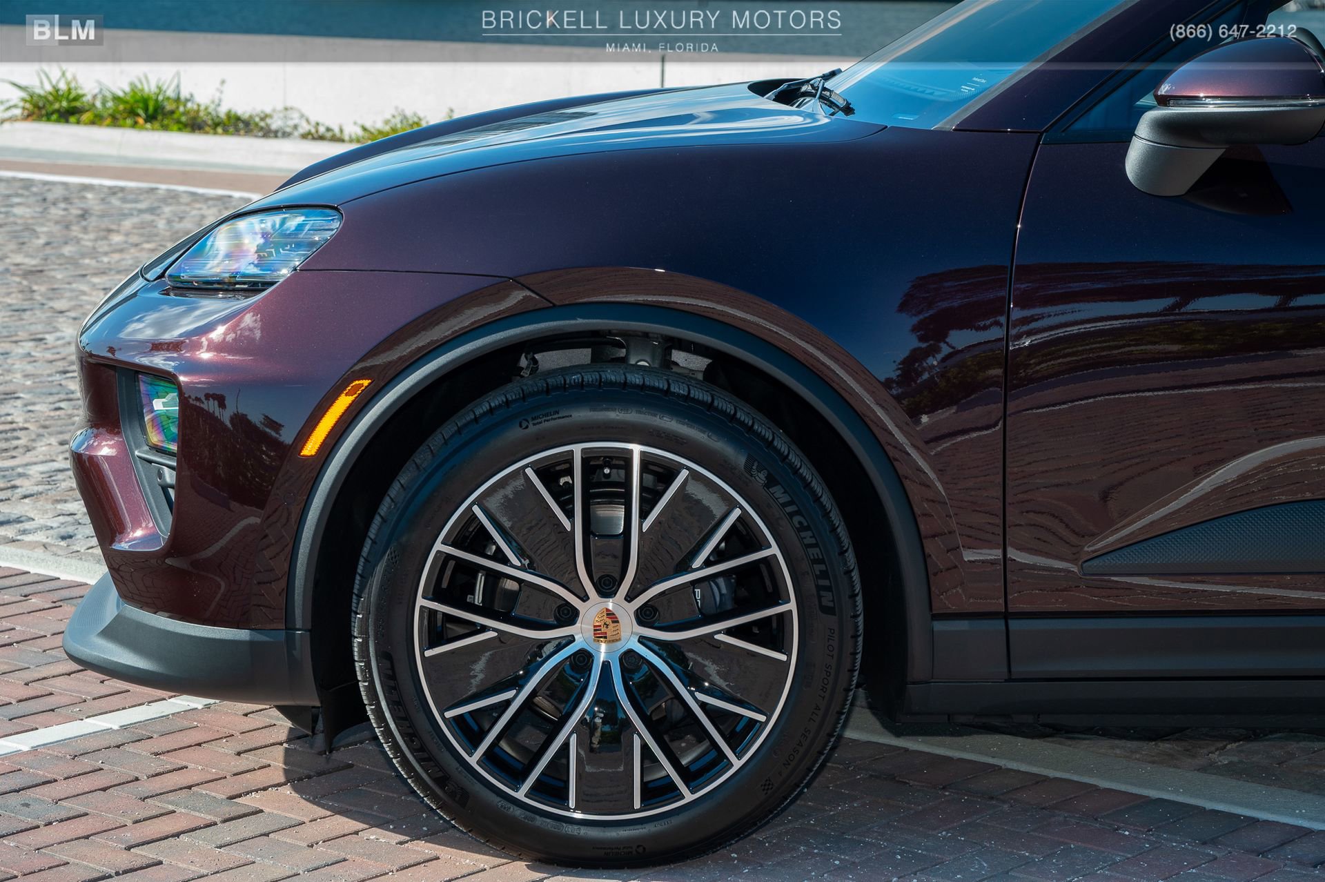 Used 2025 Porsche Macan 4 Electric image 61