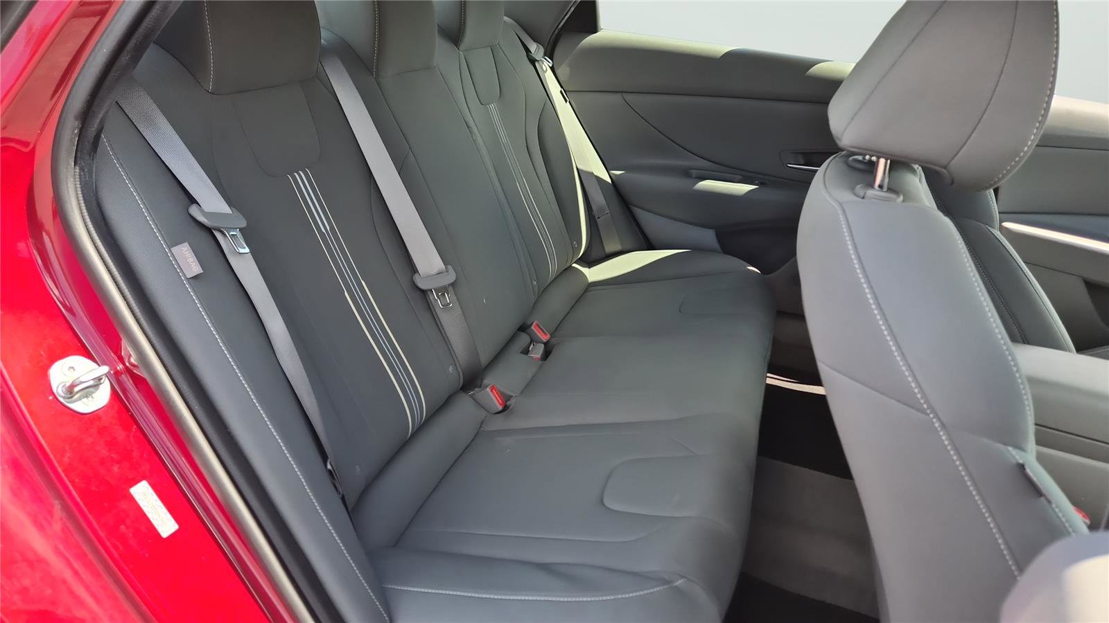 Certified 2024 Hyundai Elantra SEL FWD image 17