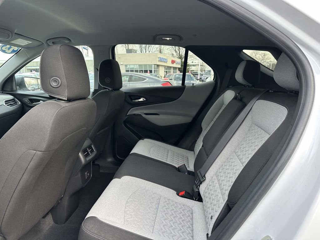 Used 2023 Chevrolet Equinox LS w/ LS Convenience Package image 9