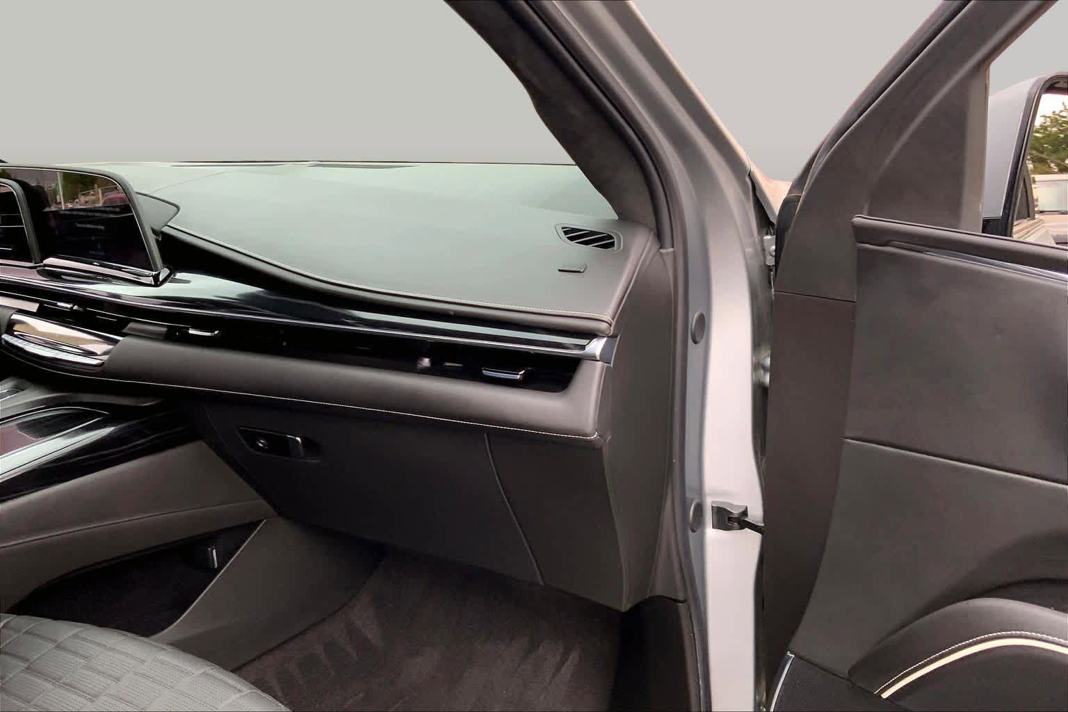 Used 2024 Cadillac Escalade V w/ LPO, Floor Liner Package AWD/4WD image 18