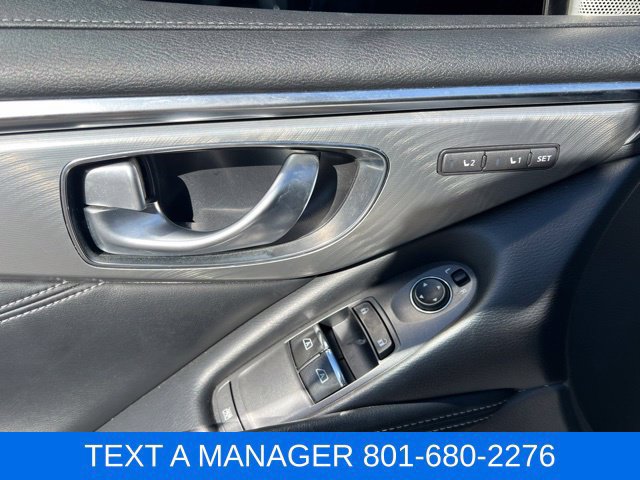 Used 2017 INFINITI Q60 3.0t w/ Premium Plus Package 3.0T AWD/4WD image 18