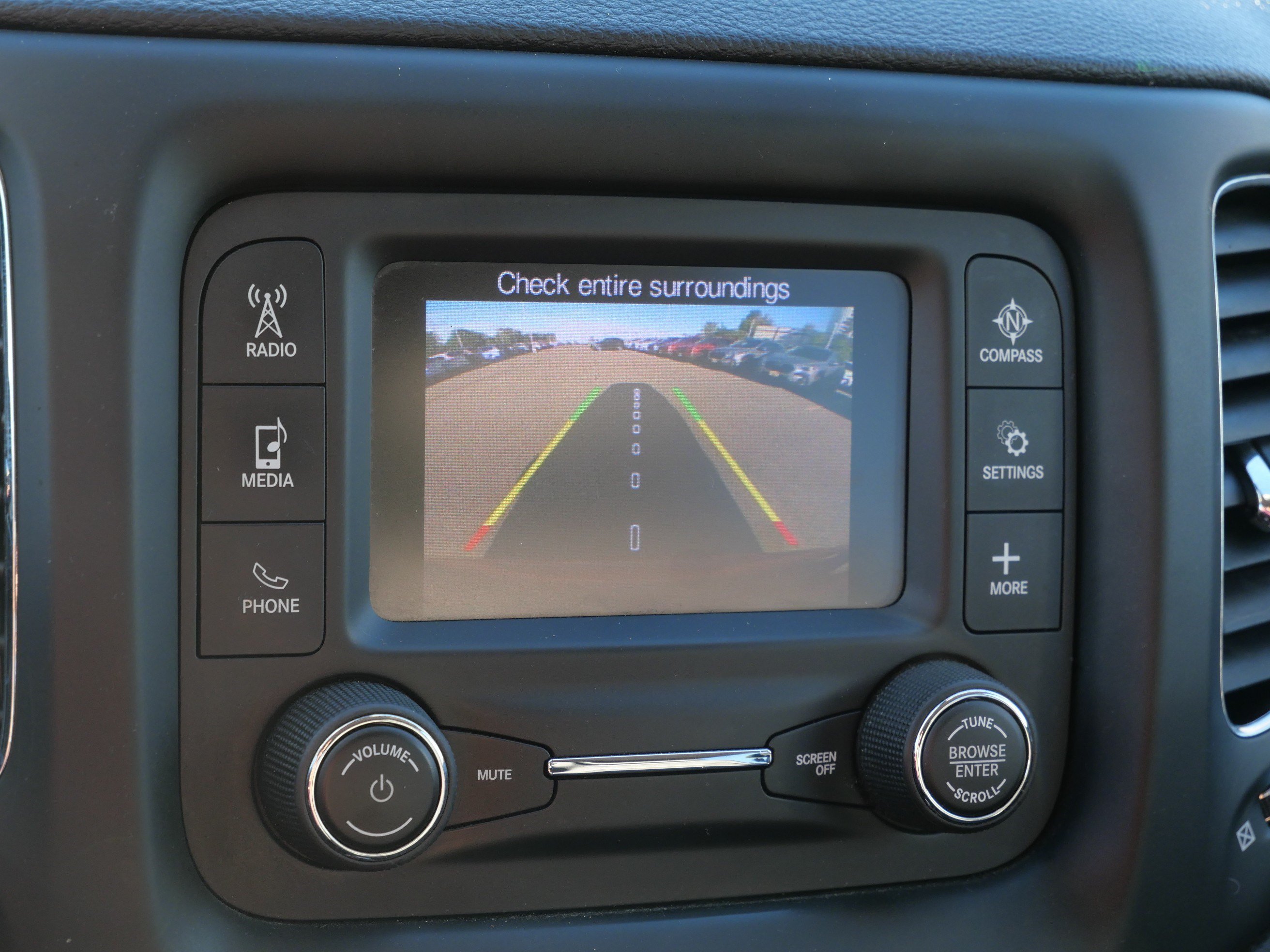 Used 2017 Jeep Compass Latitude AWD/4WD image 27