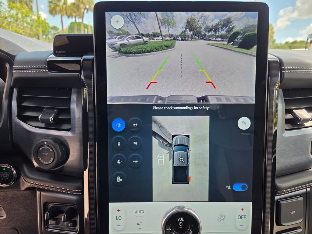 Used 2023 Ford F150 Lightning Platinum AWD/4WD image 15