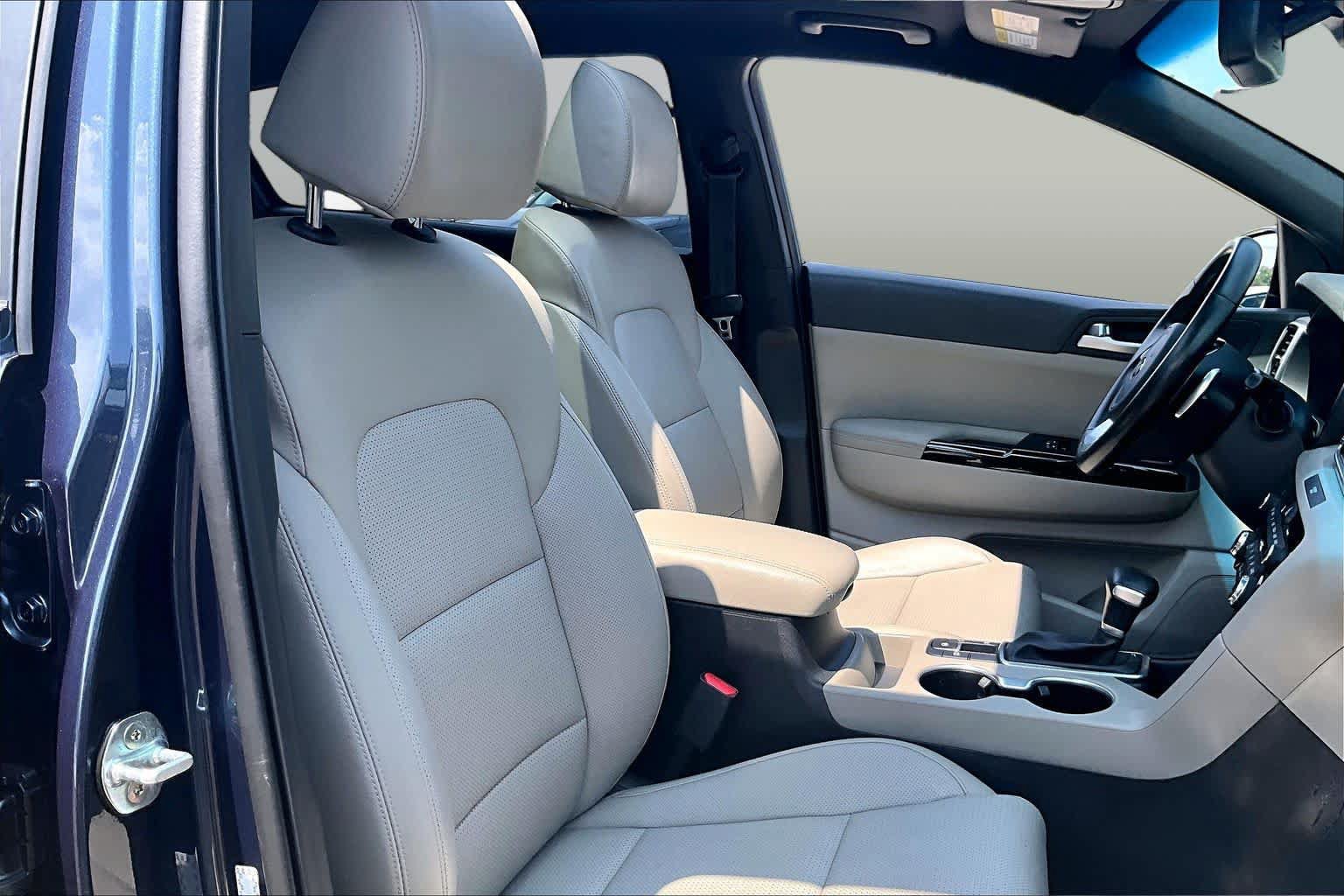 Used 2021 Kia Sportage S w/ S FWD Premium Package image 9