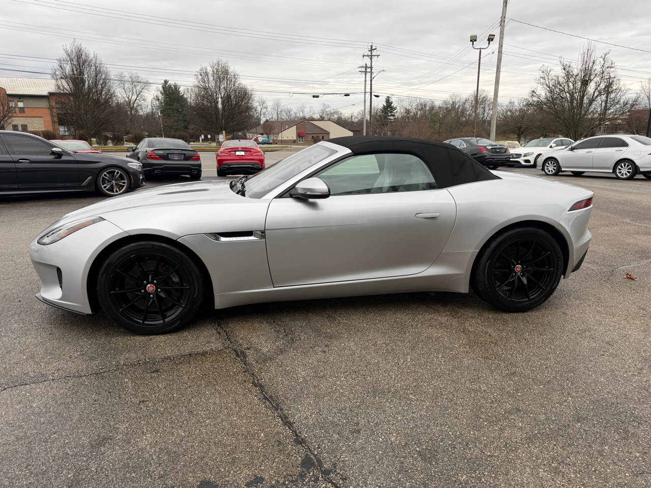 Used 2018 Jaguar F-TYPE Convertible image 11