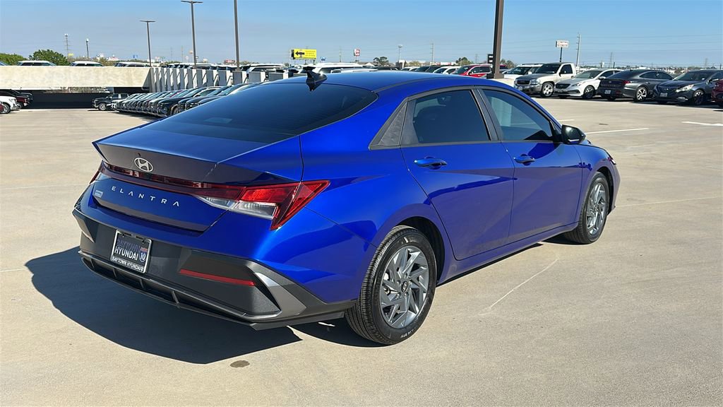 Certified 2024 Hyundai Elantra SEL image 12