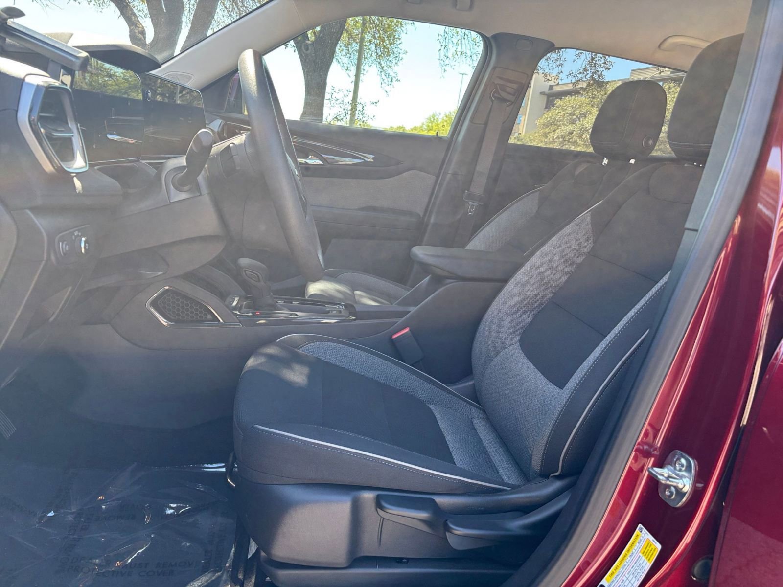 Used 2025 Chevrolet TrailBlazer LT image 22