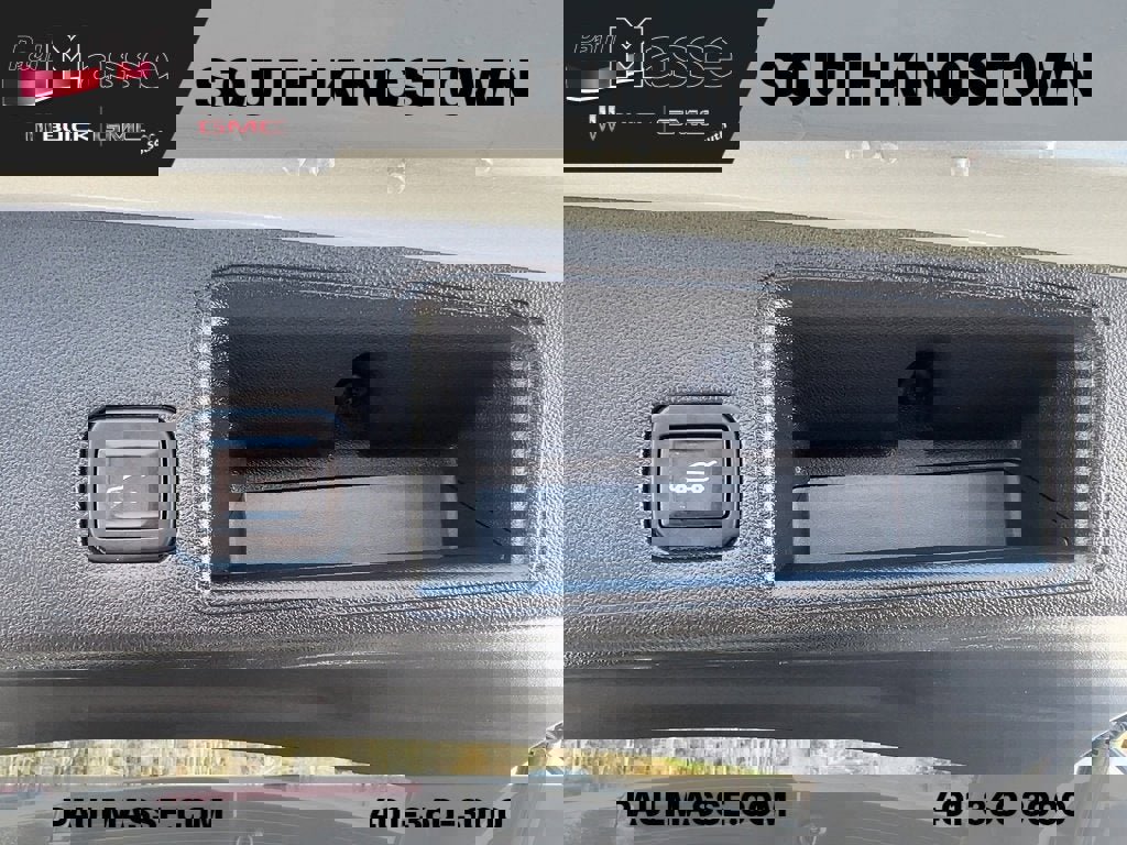 Certified 2020 GMC Terrain SLE w/ Driver Convenience Package image 14