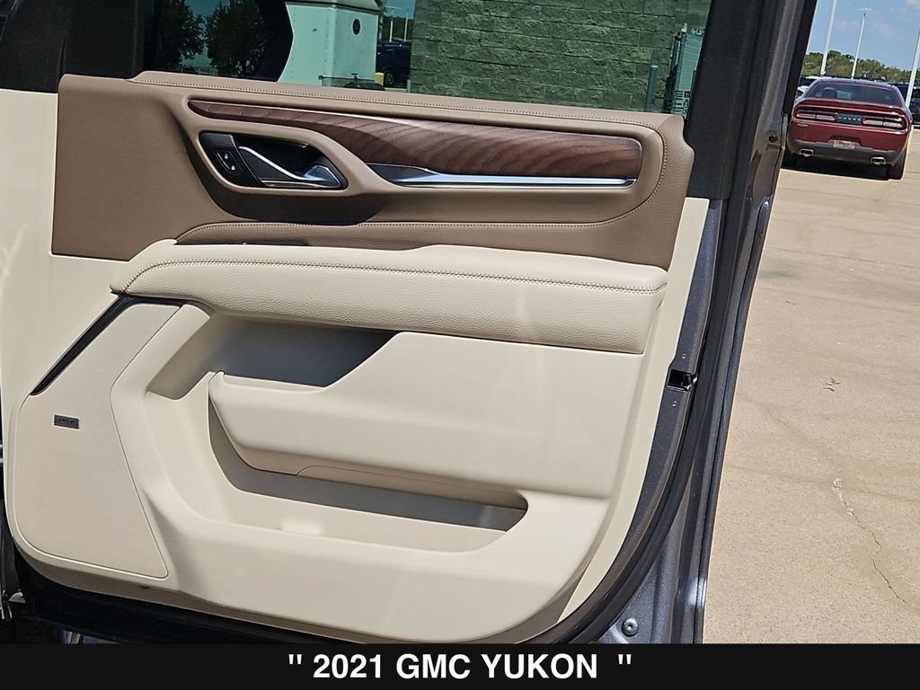 Used 2021 GMC Yukon Denali w/ Denali Ultimate Package AWD/4WD image 34