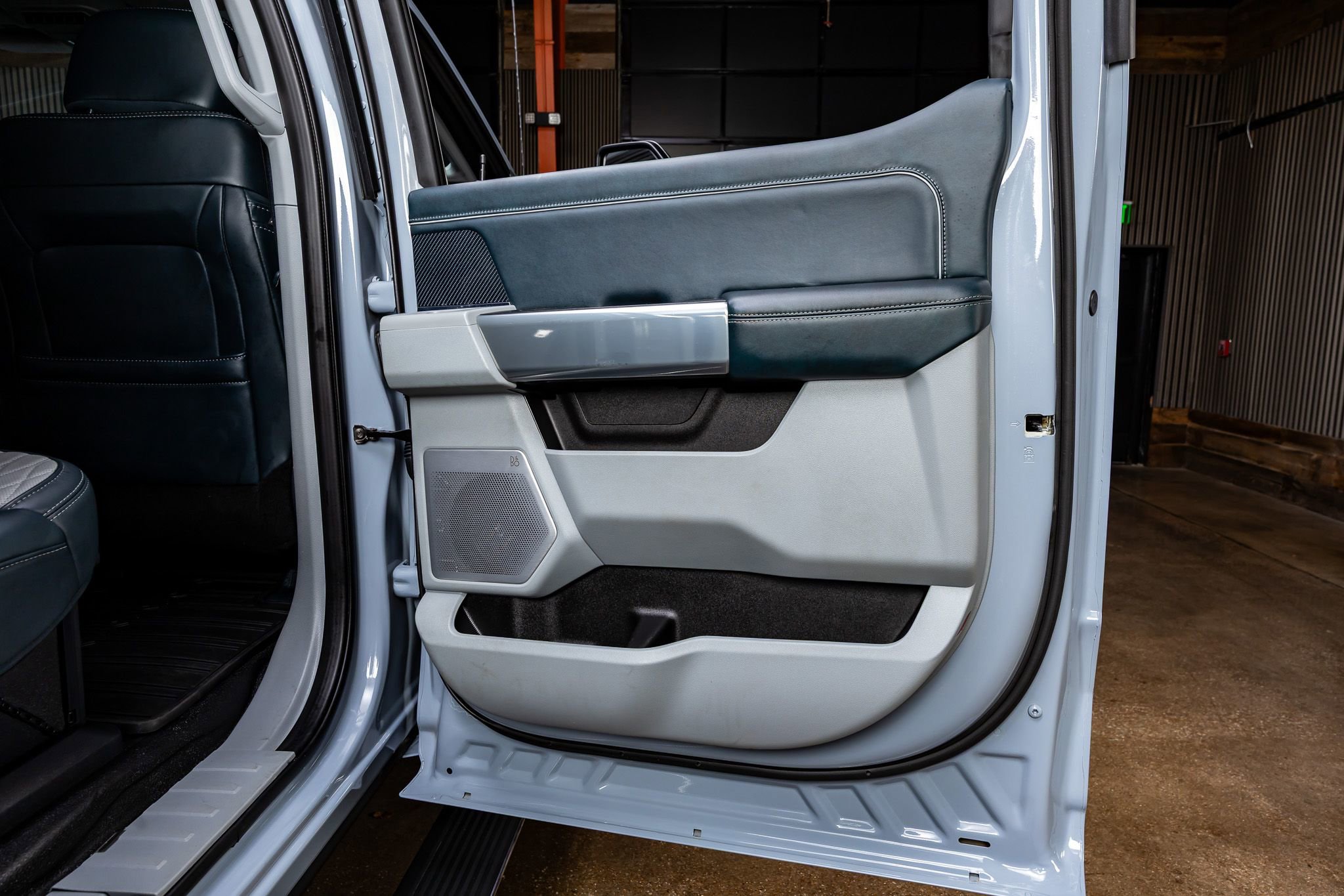 Used 2024 Ford F250 Limited w/ FX4 Off-Road Package image 39