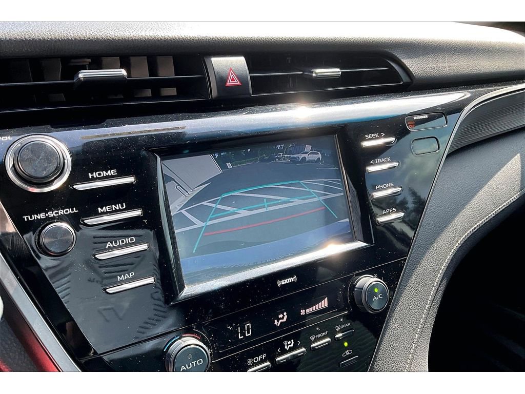 Used 2020 Toyota Camry SE FWD image 21