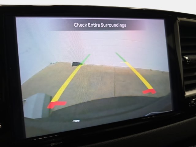 Used 2024 Chrysler Pacifica Touring-L FWD image 23