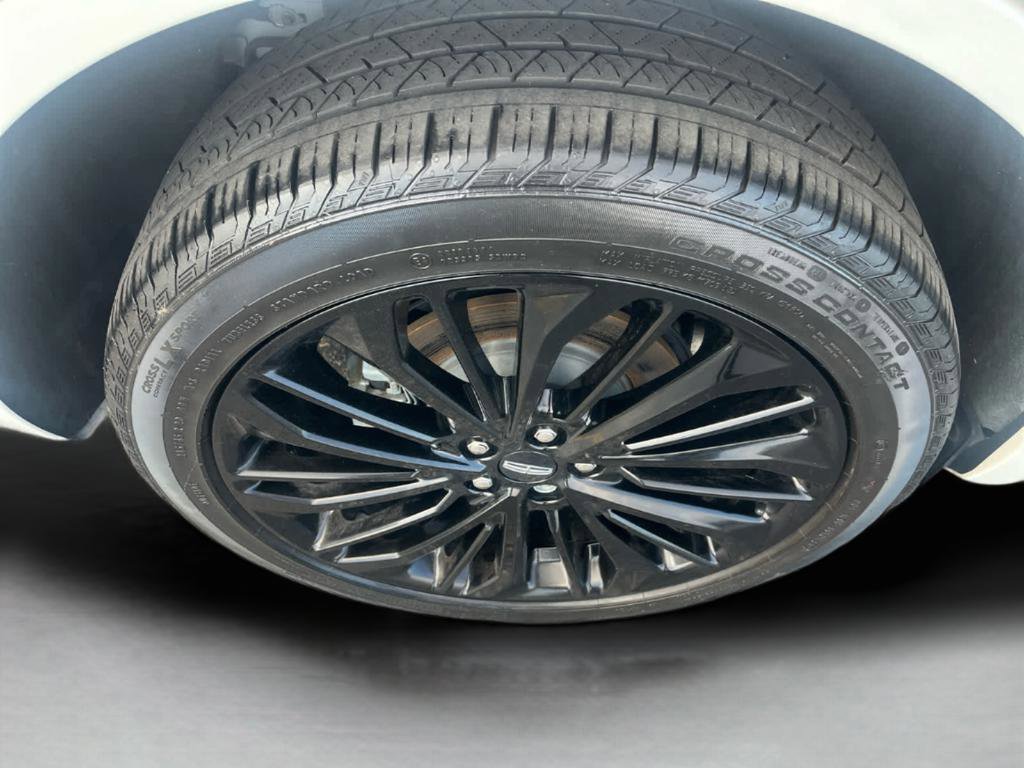 Used 2023 Lincoln Corsair Reserve w/ Jet Appearance Package image 9