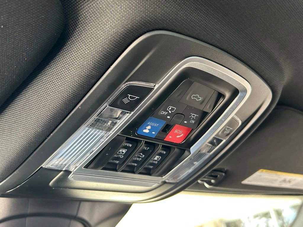 Used 2022 RAM 3500 Limited image 65