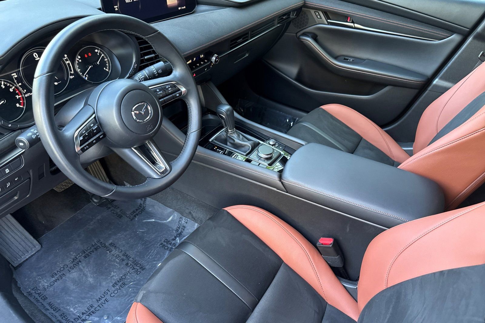 Certified 2025 MAZDA MAZDA3 Carbon image 12